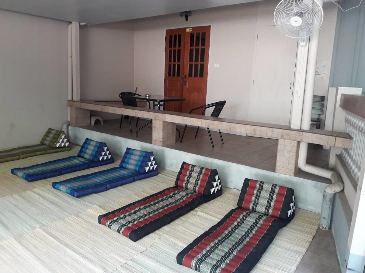 Coc Guest House & Hostel Chiang Mai Exterior photo